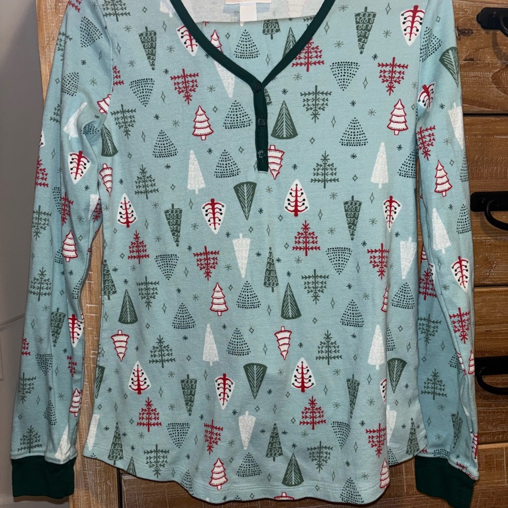 LC Lauren Conrad Green and Red Tree Print Top and matching bottoms.